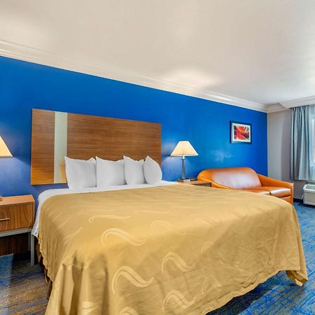 Quality Inn&Suites Vacaville Extérieur photo
