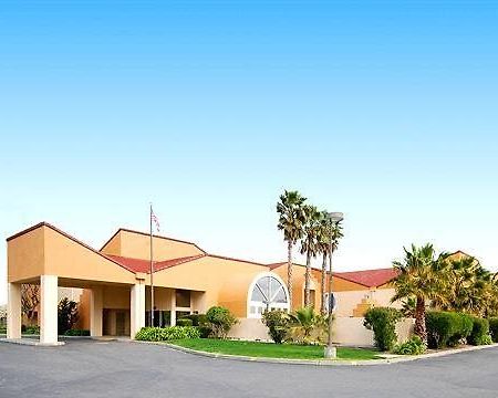 Quality Inn&Suites Vacaville Extérieur photo