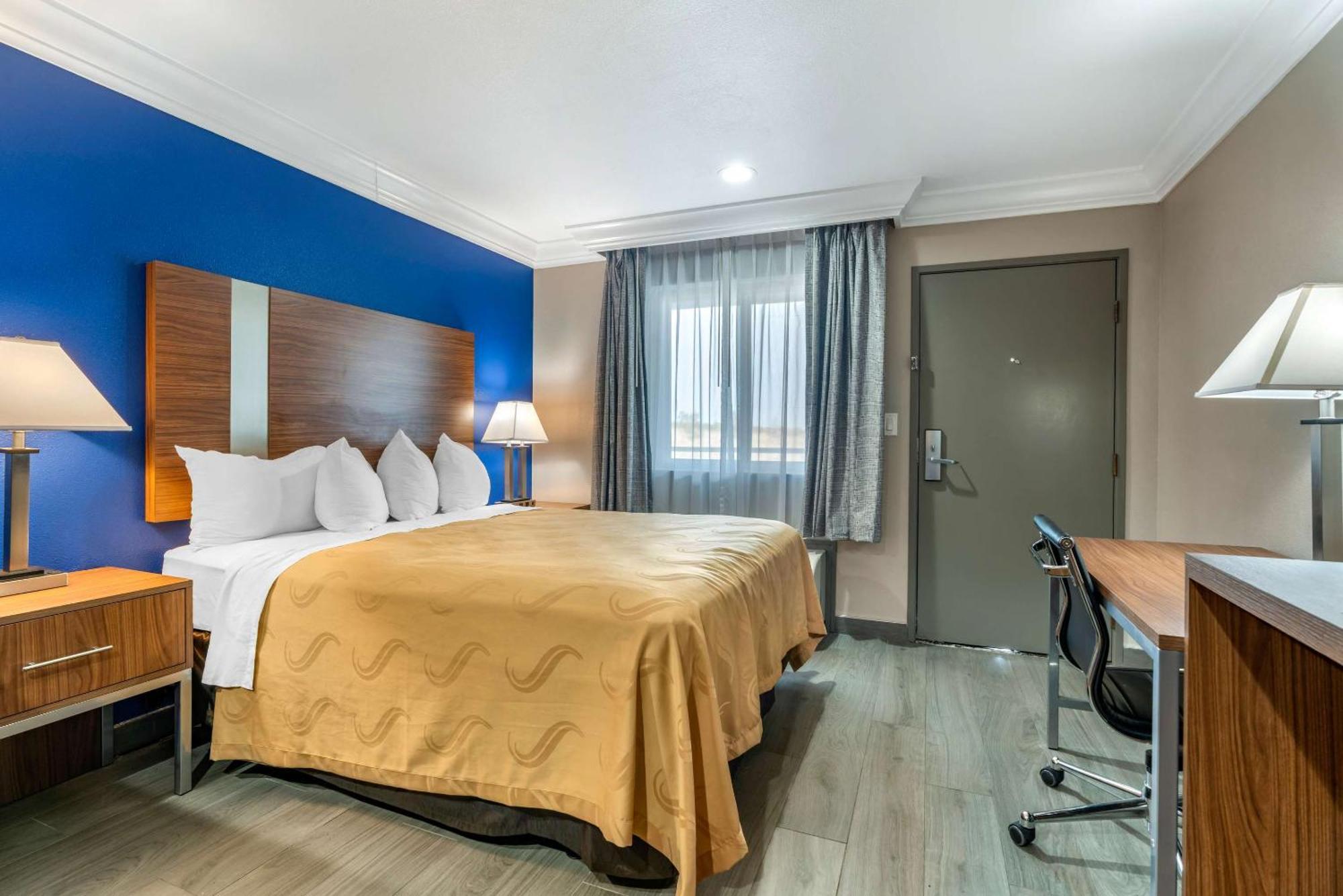 Quality Inn&Suites Vacaville Extérieur photo